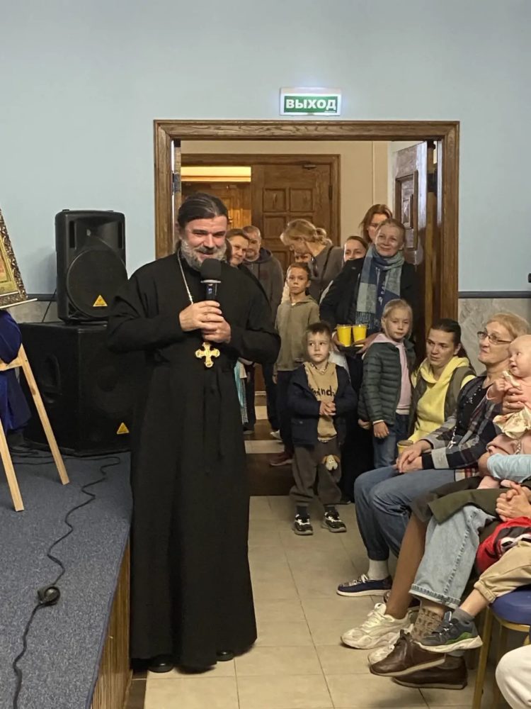 share-photo-44090162175